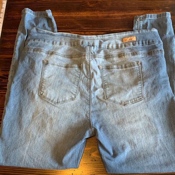 Lola Light Blue Anna MLB Mid Rise Stretchy Skinny Jeans - Picture 7 of 14